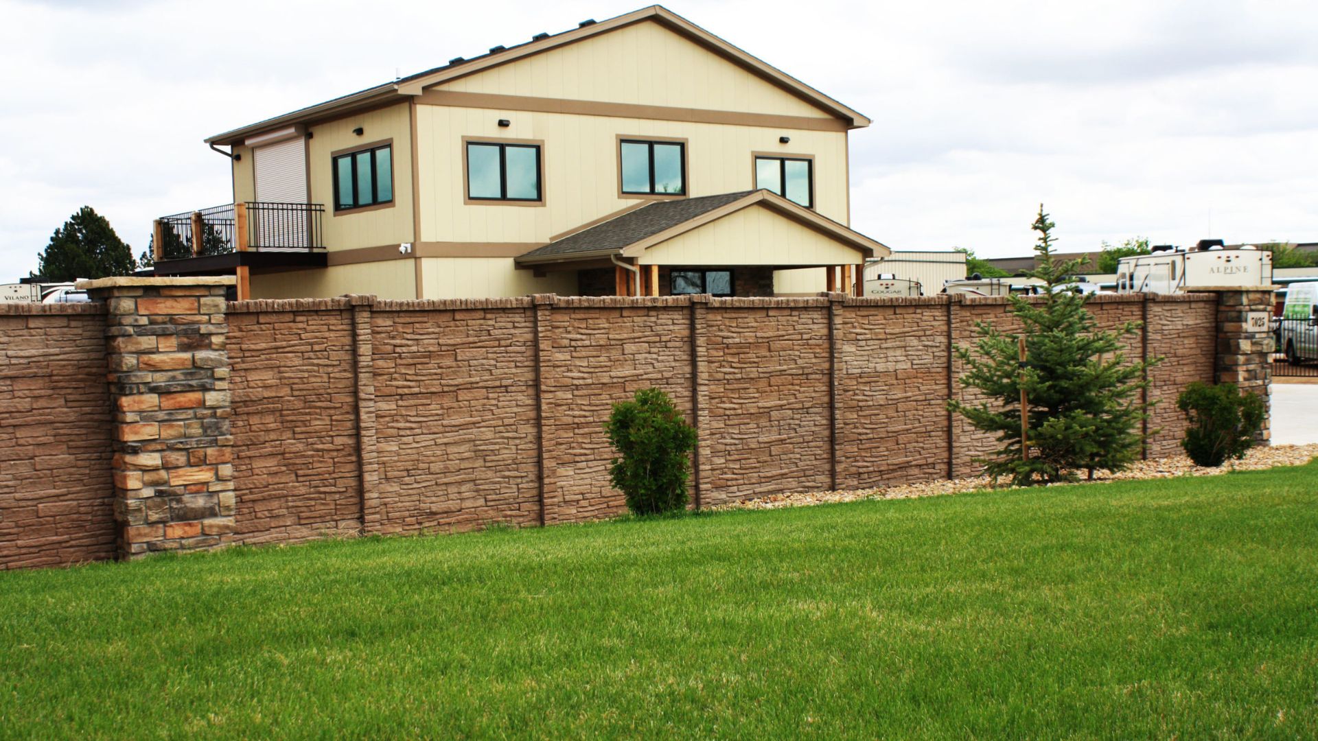 Precast Concrete Fence Installation Contractor In Denver, CO: Durable Solutions